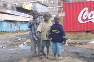Kinder in Kariobangi